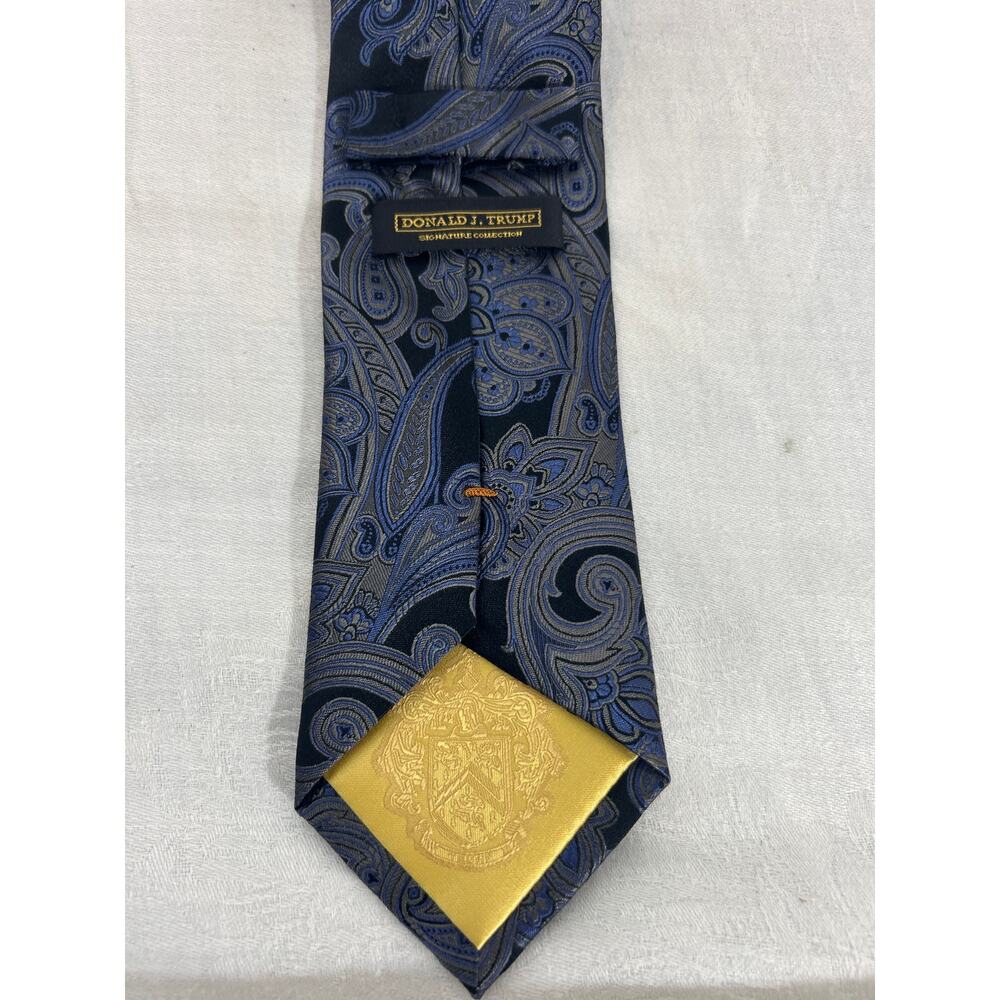 Donald J Trump Tie Blue Black Paisley Signature Collection 100% Silk - Picture 3 of 5